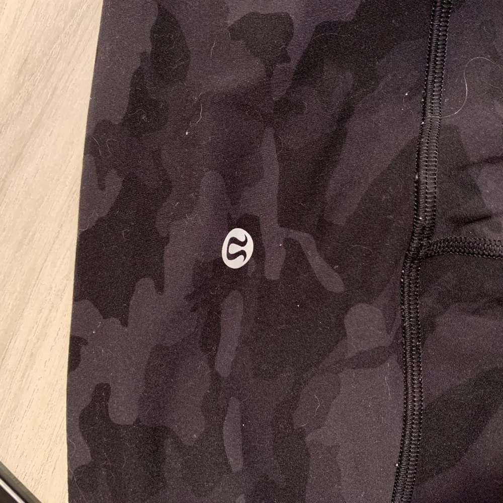 Lululemon Wunder Under High-Rise Tight 25" in Heritage 365 Camo Deep Coal Multi